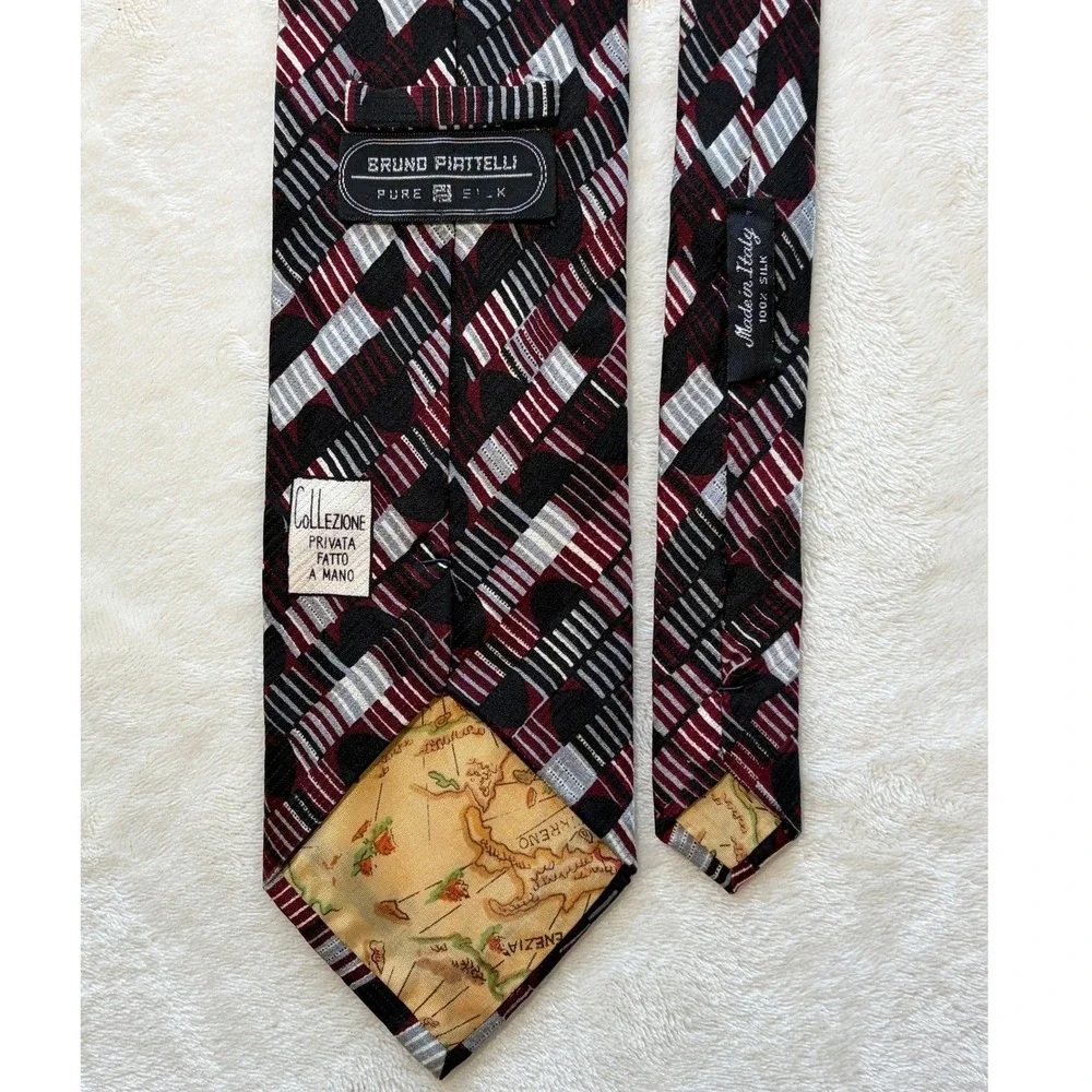 Bruno Piattelli Burgundy Geometric Silk Necktie Men OS Excellent